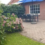 Wohlfuehl-ferienhaus-mit-grossem-garten Hébergement de vacances *