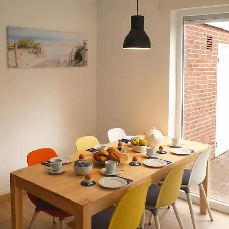 Wohlfuehl-ferienhaus-mit-grossem-garten بيت للعطل