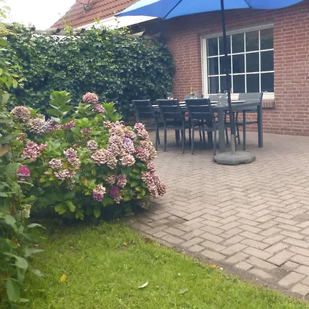 Wohlfuehl-ferienhaus-mit-grossem-garten Casa de Férias *