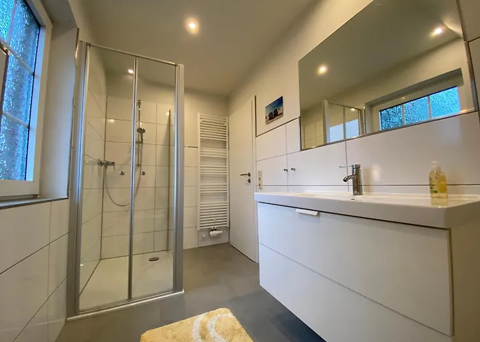 Wohlfuehl-ferienhaus-mit-grossem-garten Carolinensiel