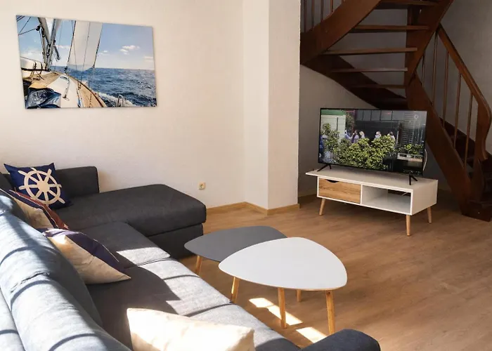 Wohlfuehl-ferienhaus-mit-grossem-garten * Carolinensiel